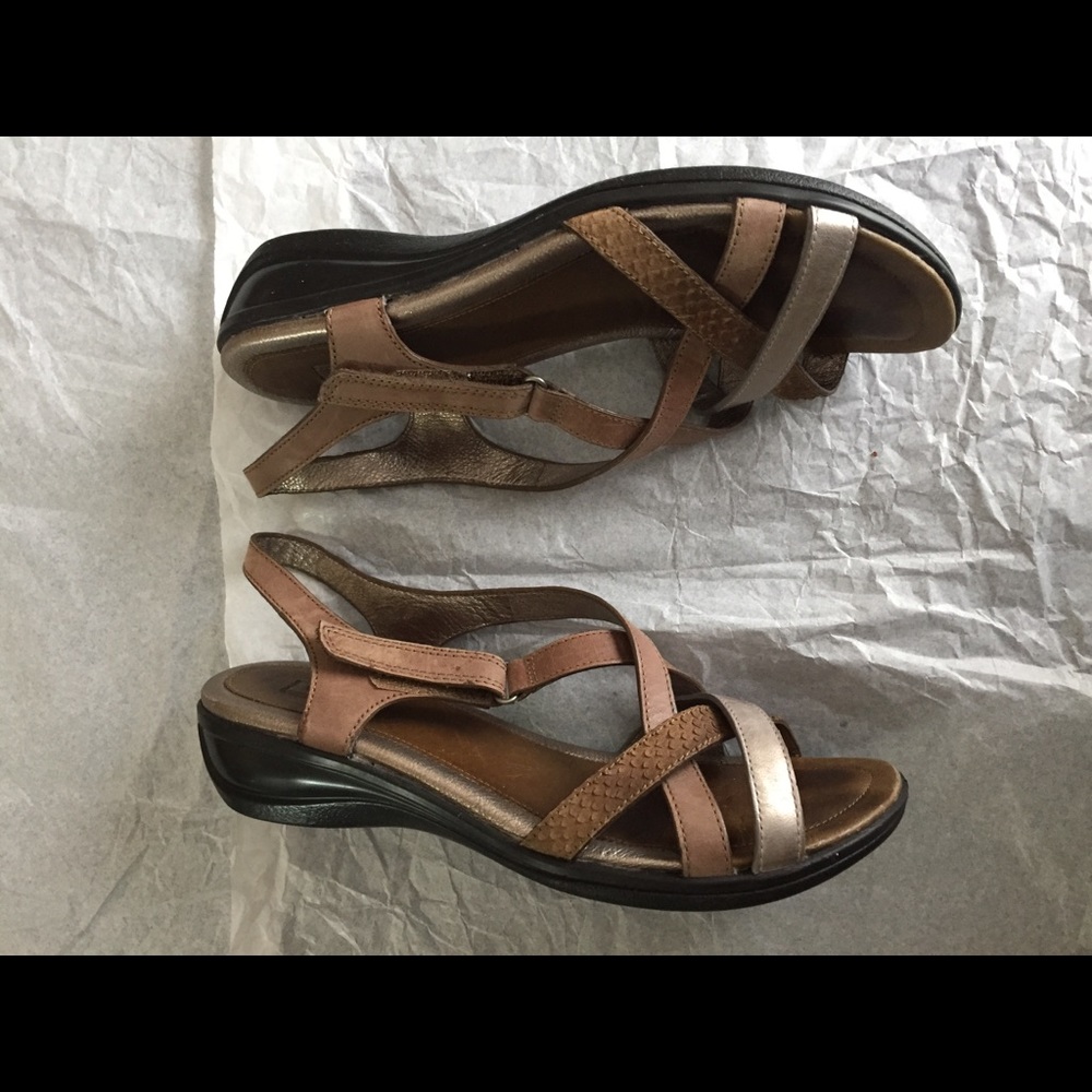 Ecco Women’s wedge sandals